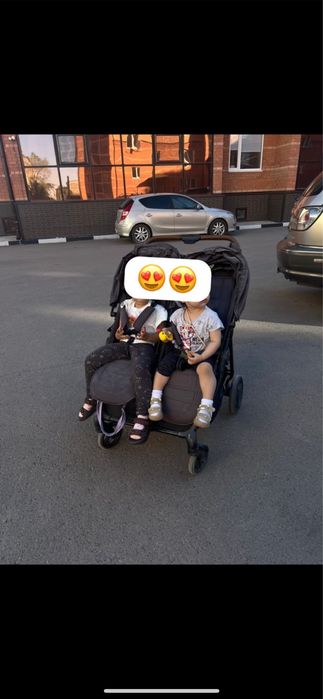 Коляска для двойни,погодок