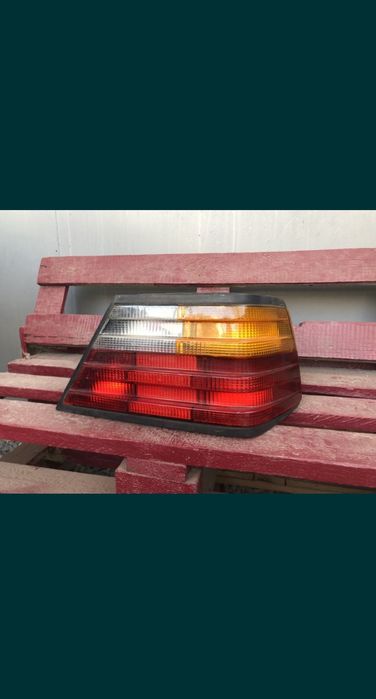 Задний фонарь Мерседес w124