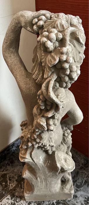 Градинска фигура статуя паметнк момче момиче грозде Бакхус Дионисий