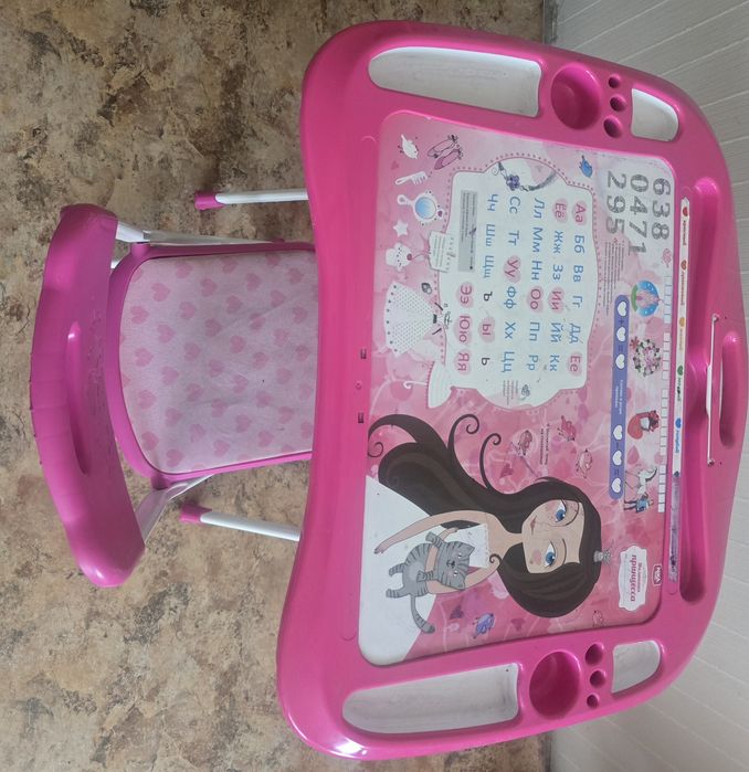 Продам стол со стульчиком для девочек