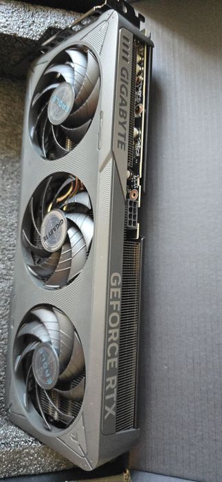 Vandut Placa video Nvidia Gigabyte GeForce RTX 5060Ti OC 16GB GDDR7 128bit Noua 5060 ti