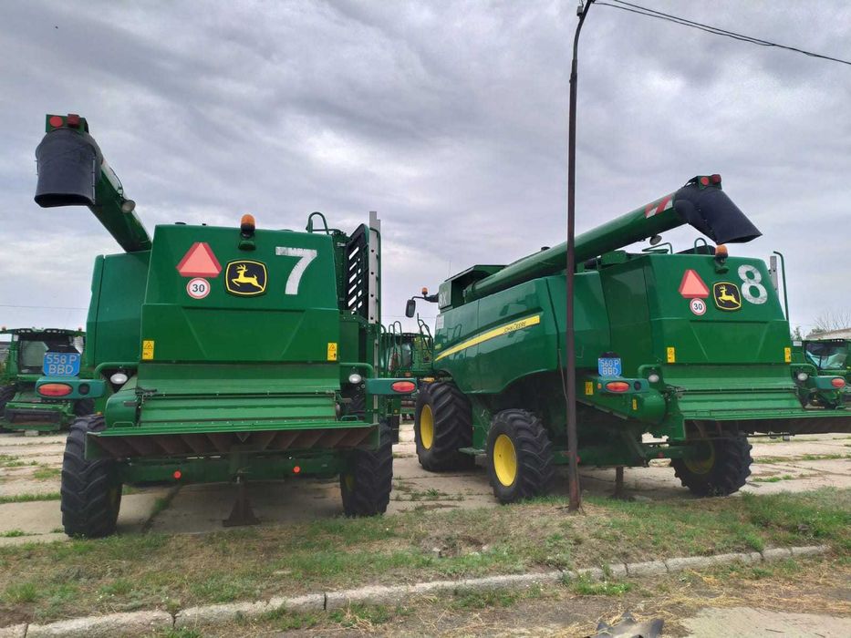 Продается Комбайн John Deere W660