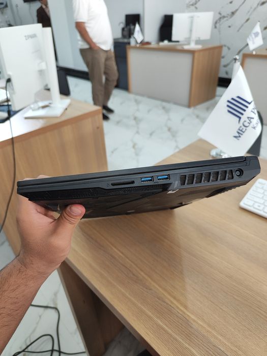 Noutbuk msi 7 1 terabayt игравой