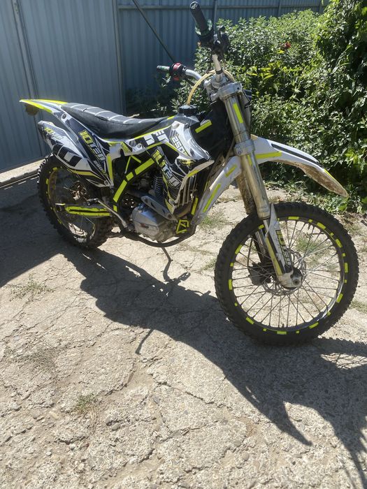 De vânzare cross250cc 4t