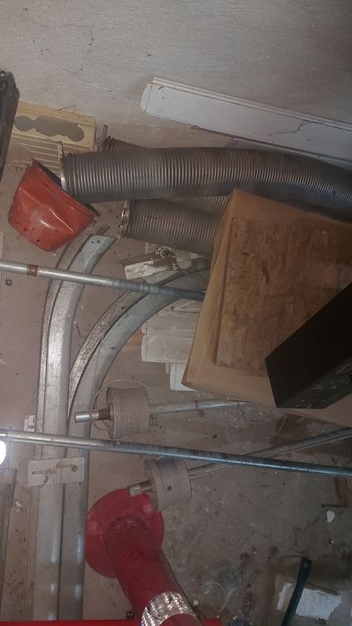 Секционна гаражна врата