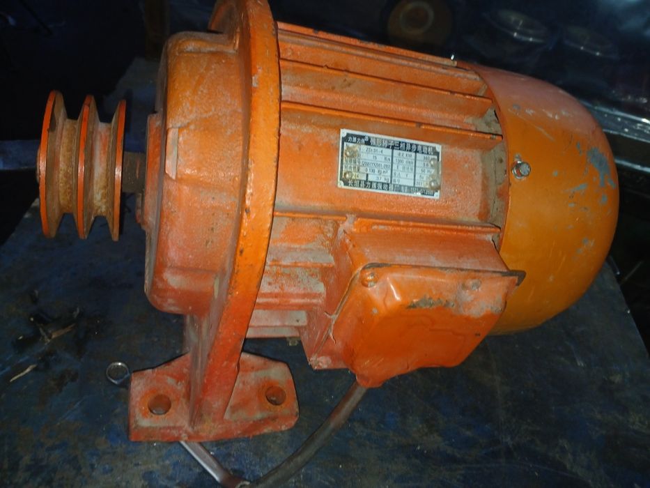 2.2 kw motor sotiladi
