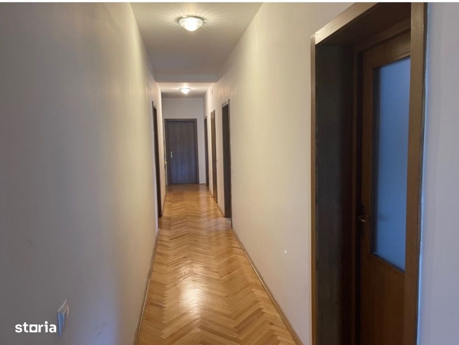 Casa NOUA 6 camere 7 bai teren 1.300 mp ,panouri foto-voltaice Orlat