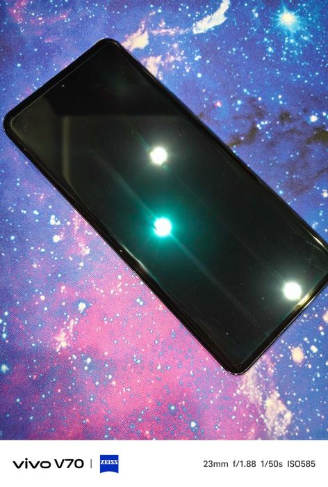 Смартфон Vivo V30 5G