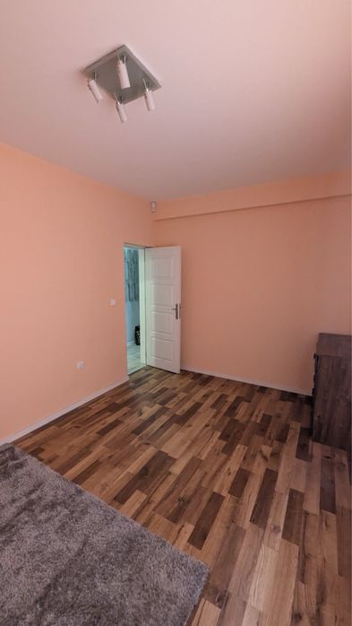 Дава се под наем Тристаен апартамент в Варна, Възраждане 1 - 87 кв.м за 629.34 € - Снимка #4