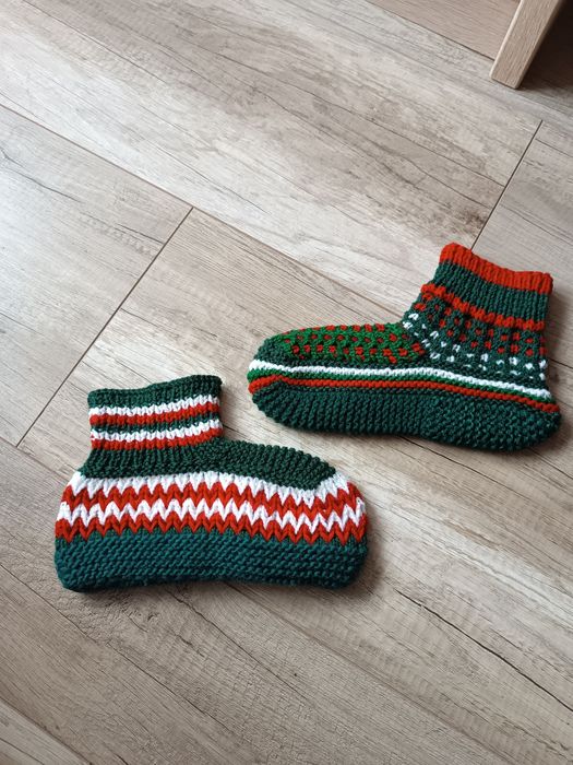 Чорапки и терлици ръчно изплетени