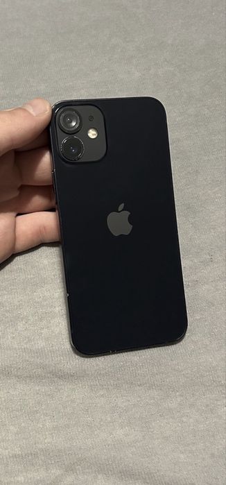 Iphone 12 mini.