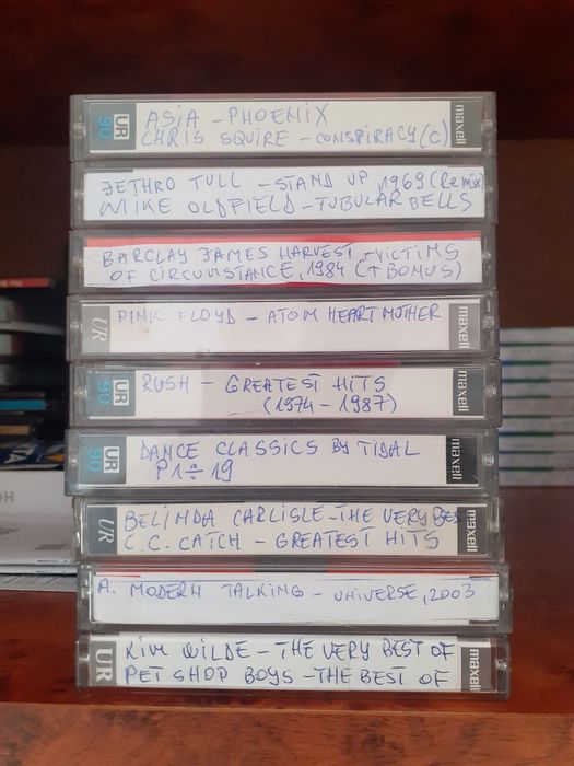 Lot 9 bucati casete audio Maxell UR, UD inregistrate rock pop