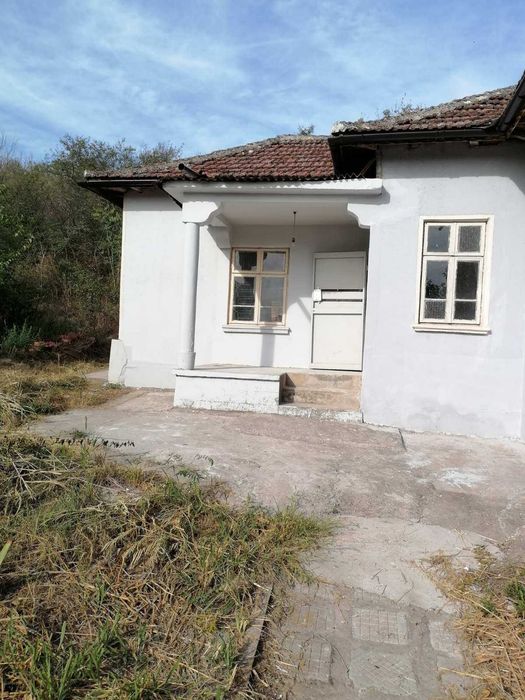 Продава КЪЩА област Плевен, с. Крушовене