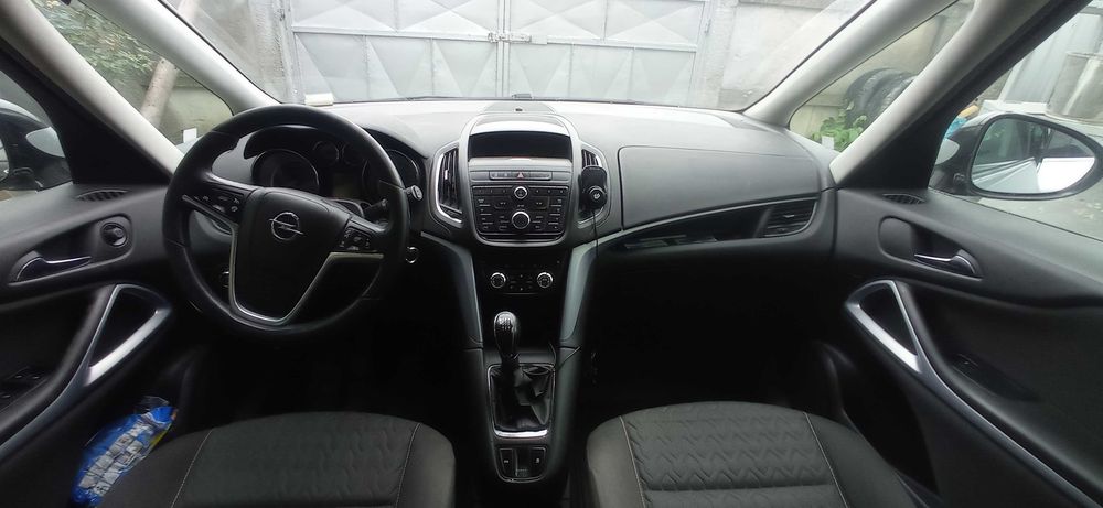 Vând Opel Zafira Tourer 1.6 CDTI ecoFLEX Start/Stop