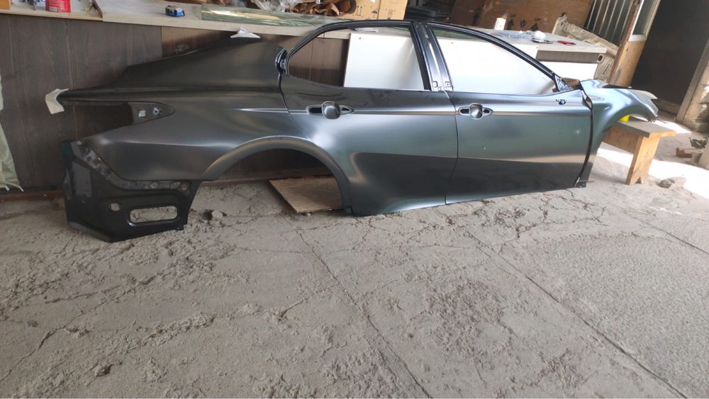 Крылья на Тойота Камри 70/75 оригинал