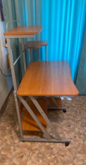 Стол письменный, компьютерный