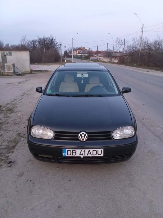 Golf 4 1.6 SR urgent