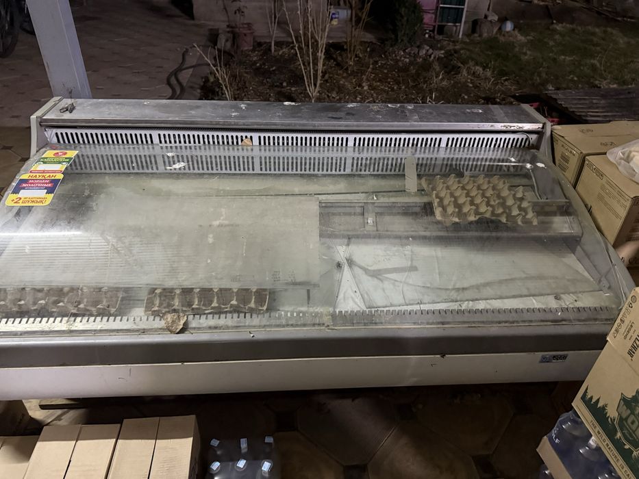 Витринный холодильник