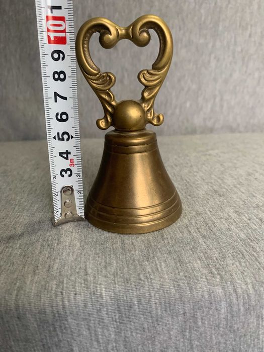 бронзов звънец ,,