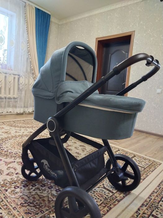 детская коляска.