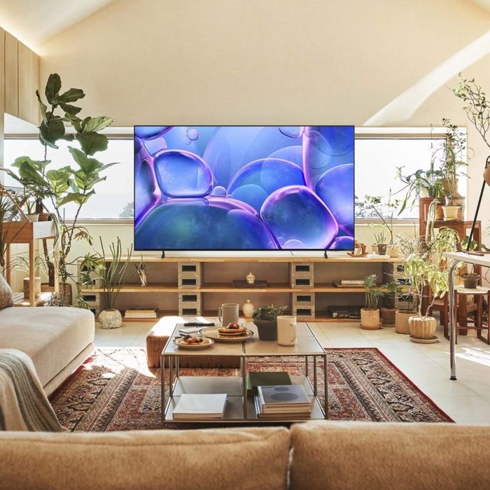 75" Crystal UHD U8000F 4K Smart TV (2025)