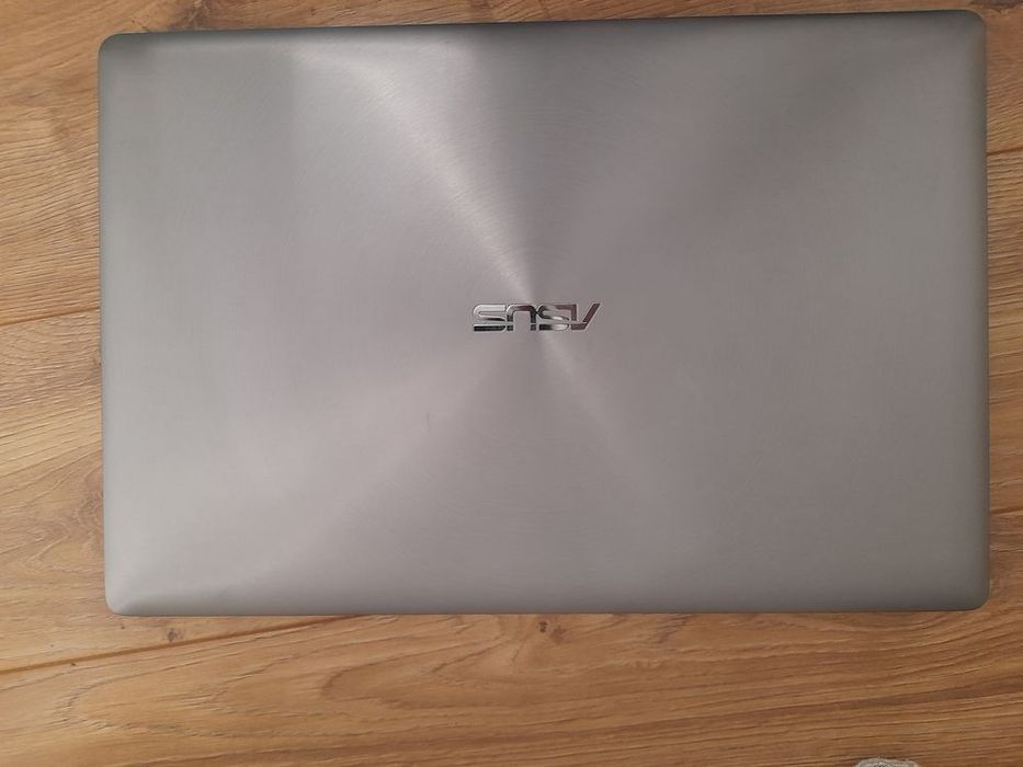 ASUS ZenBook Pro UX501JW – i7 / 12GB RAM / SSD / 4K Touch – stare foarte bună
