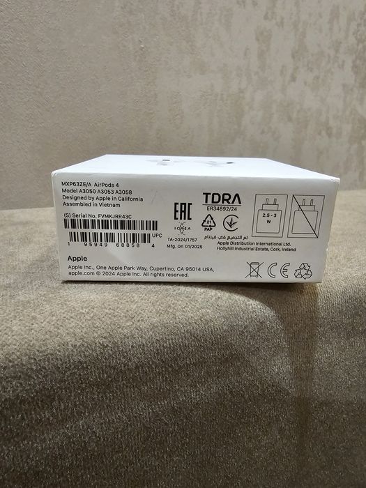 Продам AirPods 4