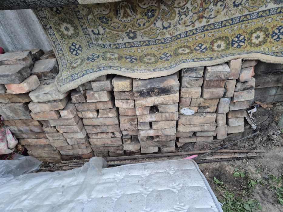 Кирпичи блоки б/у