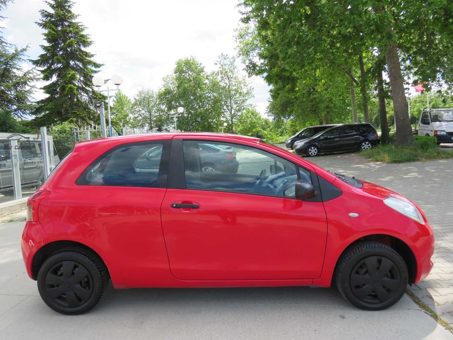 Toyota Yaris 1.0i Ръчка