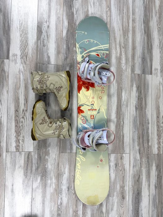 Продам сноуборд в полном комплекте