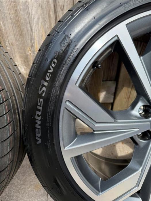 Roti ORIGINALE Q4 E-Tron 2025