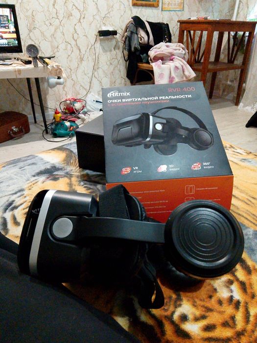 Очки вертикальной реальности.