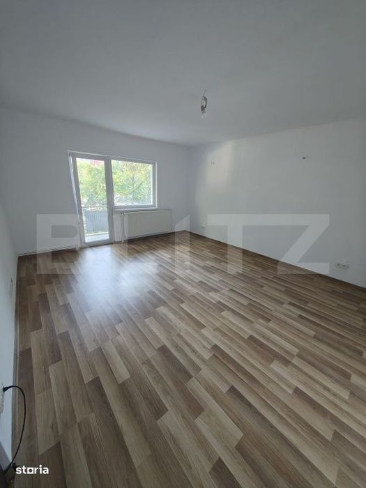 Apartament 4 camere, 82 mp utili, Micro 16