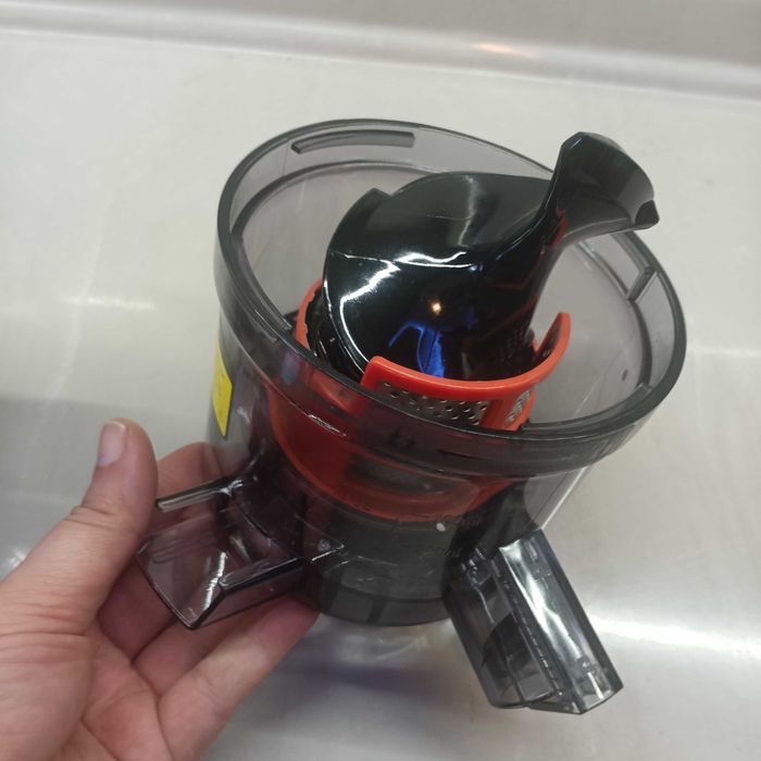 НОВА! Бавна сокоизстисквачка с широк отвор 135 мм, студено пресоване