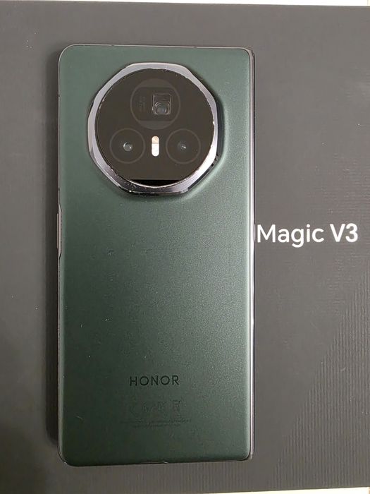Honor Magic V3 – 512 GB, Verde – stare excelentă