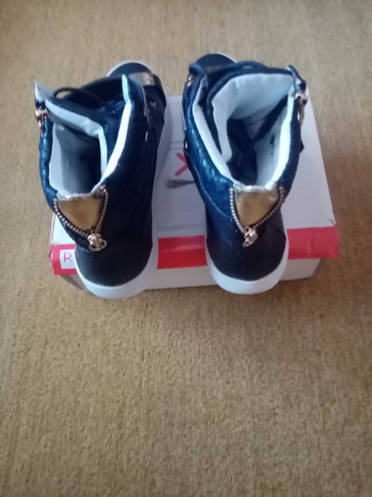 Adidasi Sneakers ! NOU