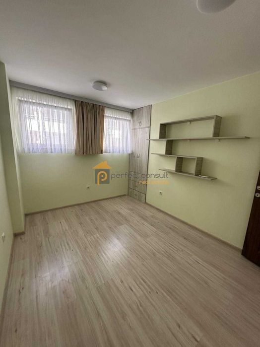 Продава се Тристаен апартамент в Пловдив, Христо Смирненски - 90 кв.м за 2000 €/кв.м - Снимка #6