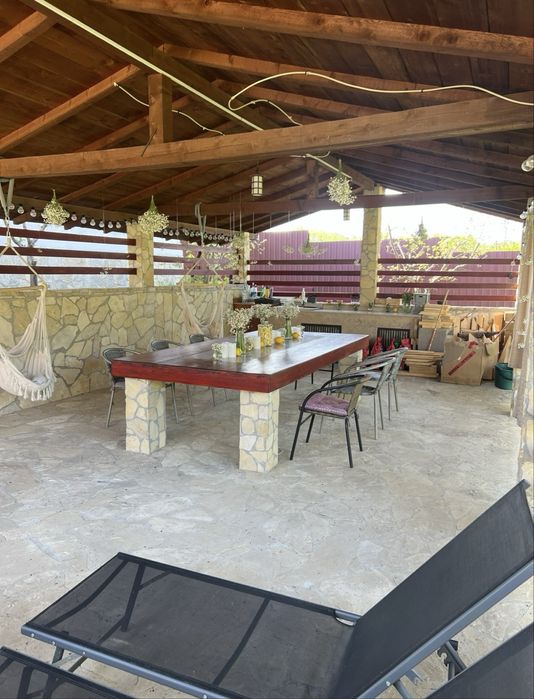 Casa cu curte mare in Barnova