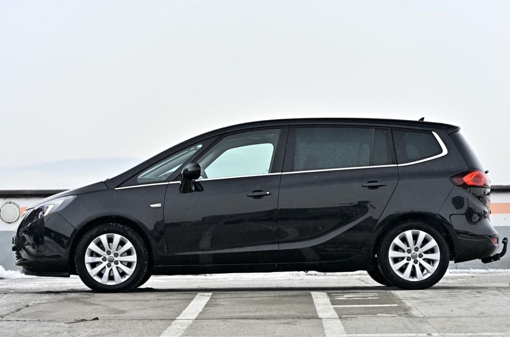 Opel Zafira 1.6 Diesel 136 C.P. 2015 Euro6 7 Locuri Panoramic Xenon