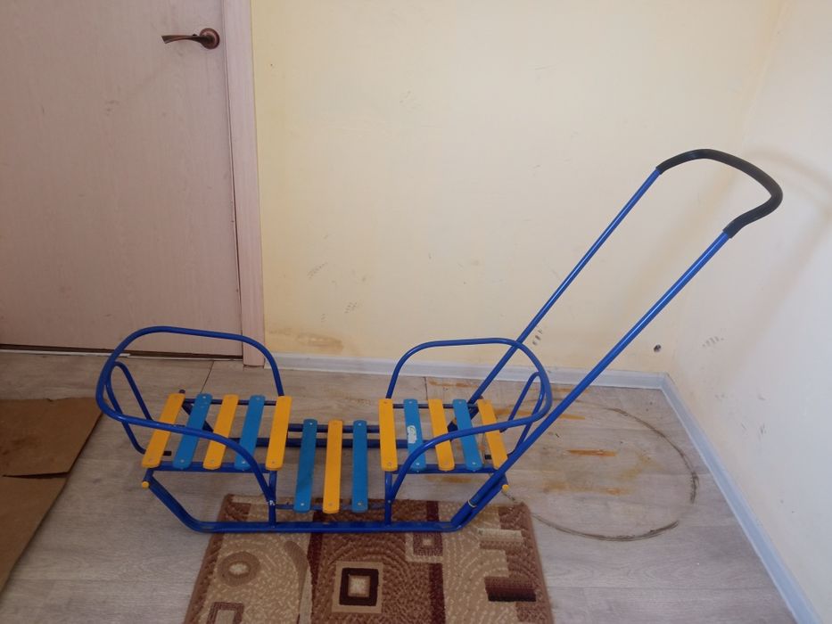 Продам детские санки для двойни