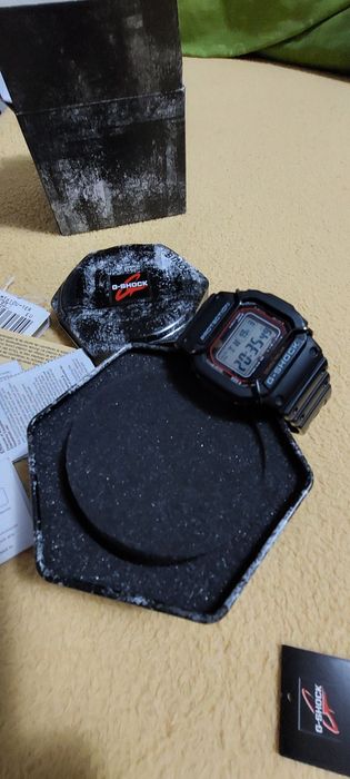 vând ceas casio g-shock gw-m5610u