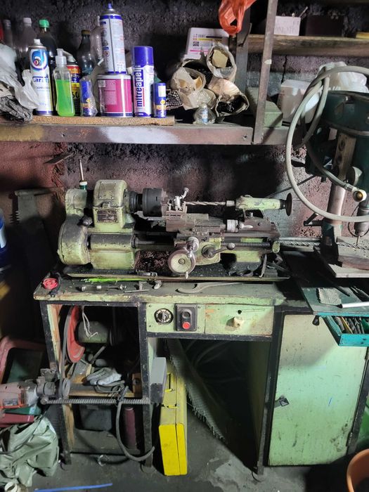 Токарный станок.  Школьник