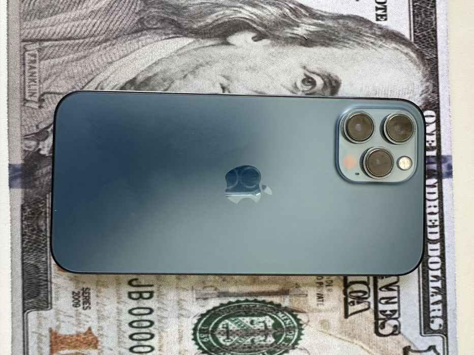 Iphone 12 pro max sotiladi