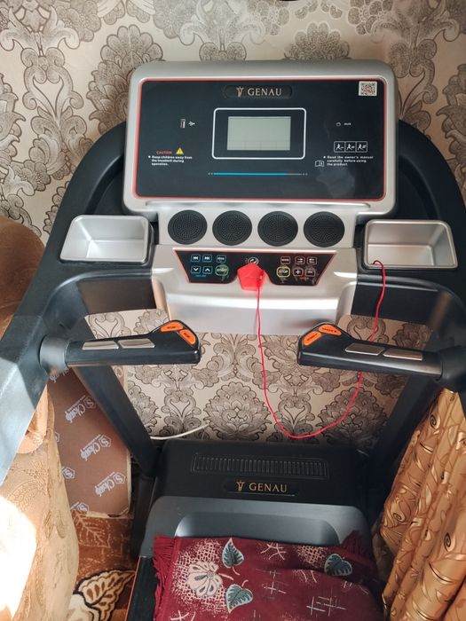 Продам беговую дорожку