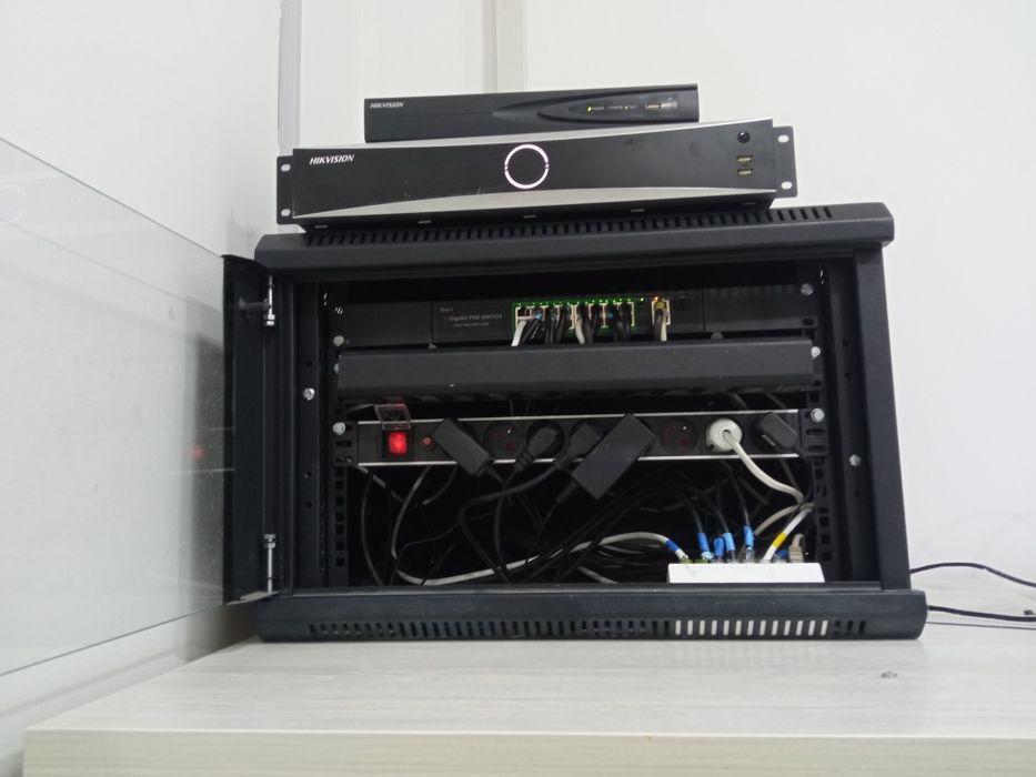 Kuzatuv kameralarini urnatib beramiz