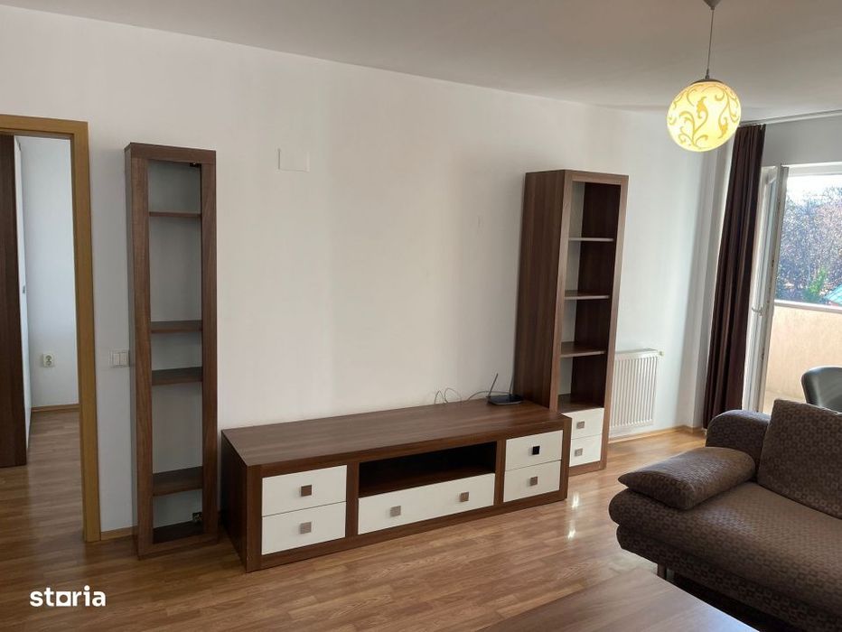 Apartament de 2 camere, semidecomandat, 54 mp + balcon 7 mp, Strada Mo