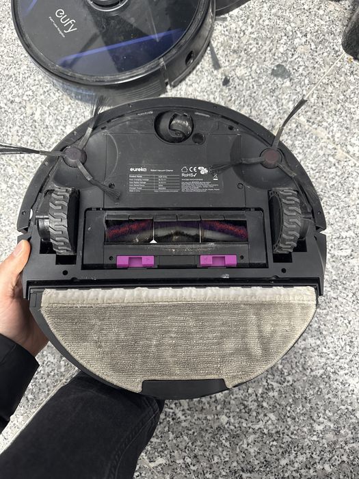 Aspirator robot Eureka E10s complet si functional