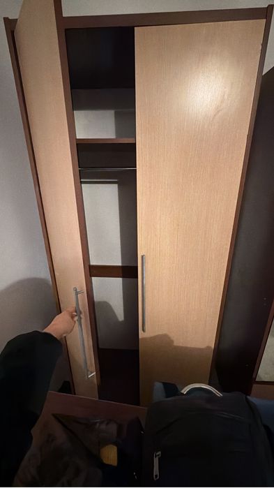 Шкаф для одежды, тумба с зеркалом