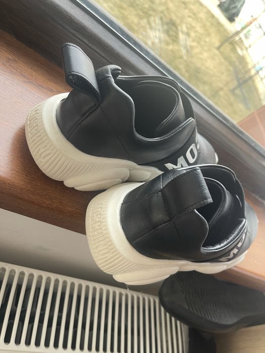 Papuci dama moschino