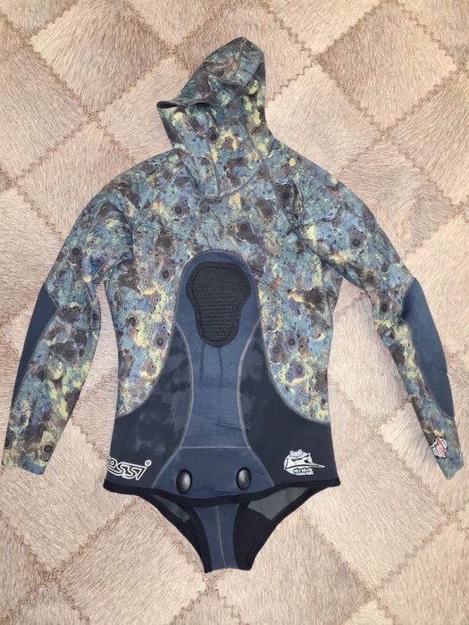 Продаю костюм для подводной охоты